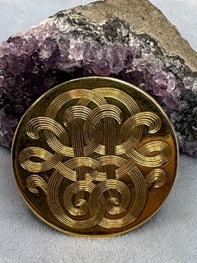 Vintage Gold-tone Scarf Clip — Textured Center